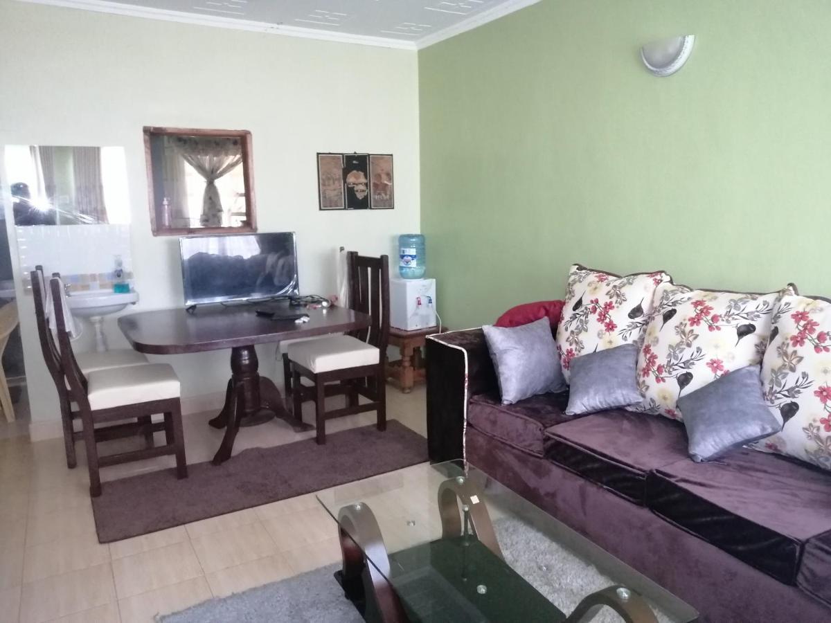 The Rhine Guest House - Eldoret Esterno foto
