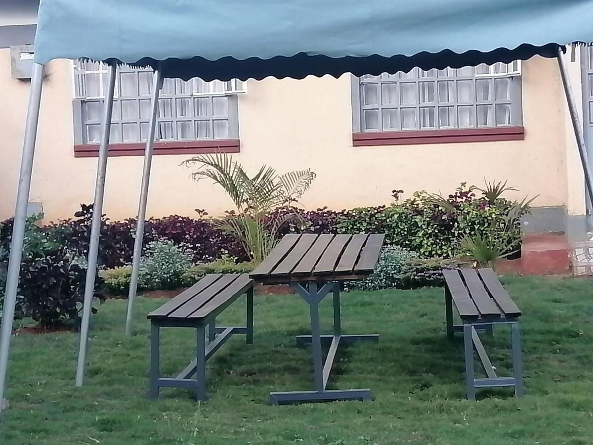 The Rhine Guest House - Eldoret Esterno foto