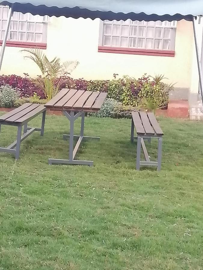 The Rhine Guest House - Eldoret Esterno foto