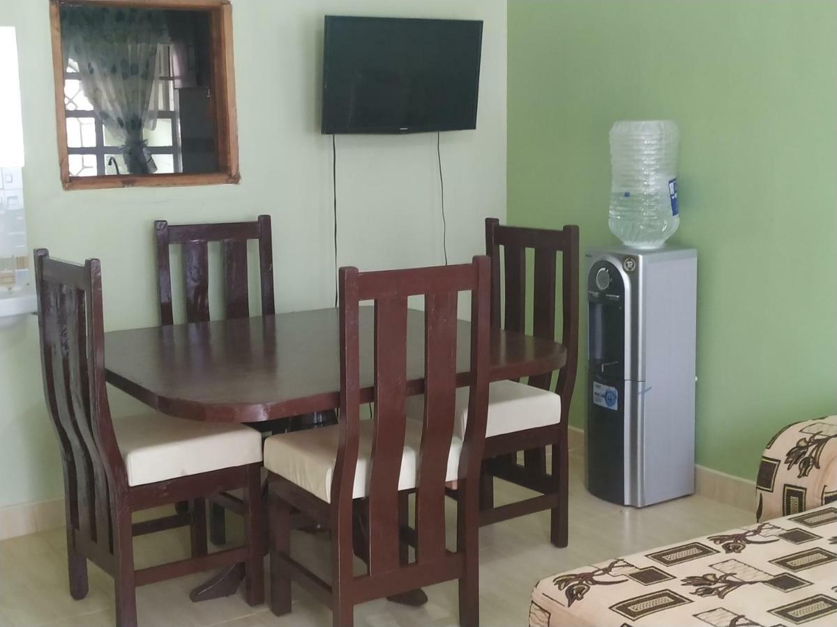 The Rhine Guest House - Eldoret Esterno foto